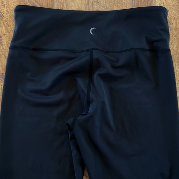 Zyia Active Black Cropped Leggings 12 - Picture 4 of 10